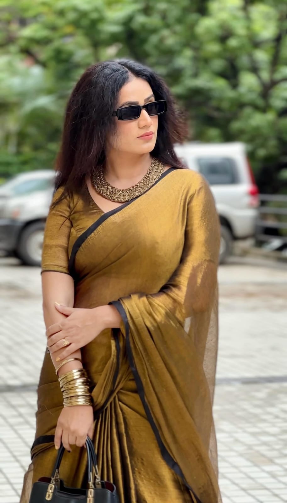 RAAGA GOLD HANDLOOM TISSUE SAREE